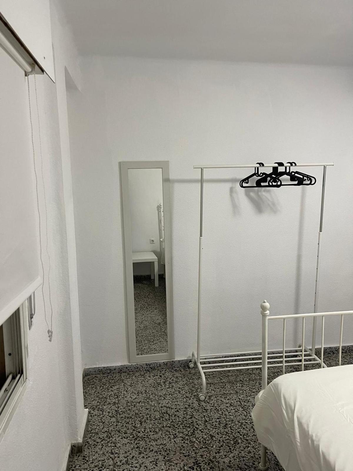 Apartamento De Habitaciones Privadas En El Centro De 马拉加 外观 照片