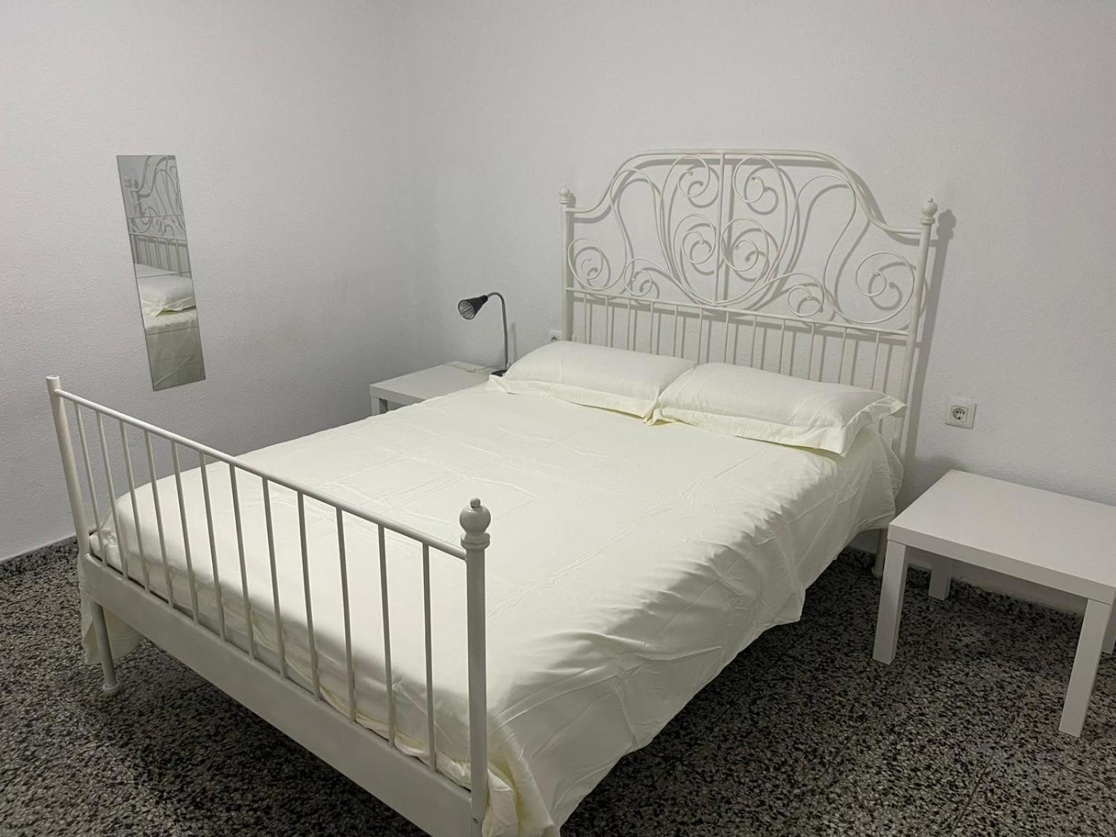 Apartamento De Habitaciones Privadas En El Centro De 马拉加 外观 照片