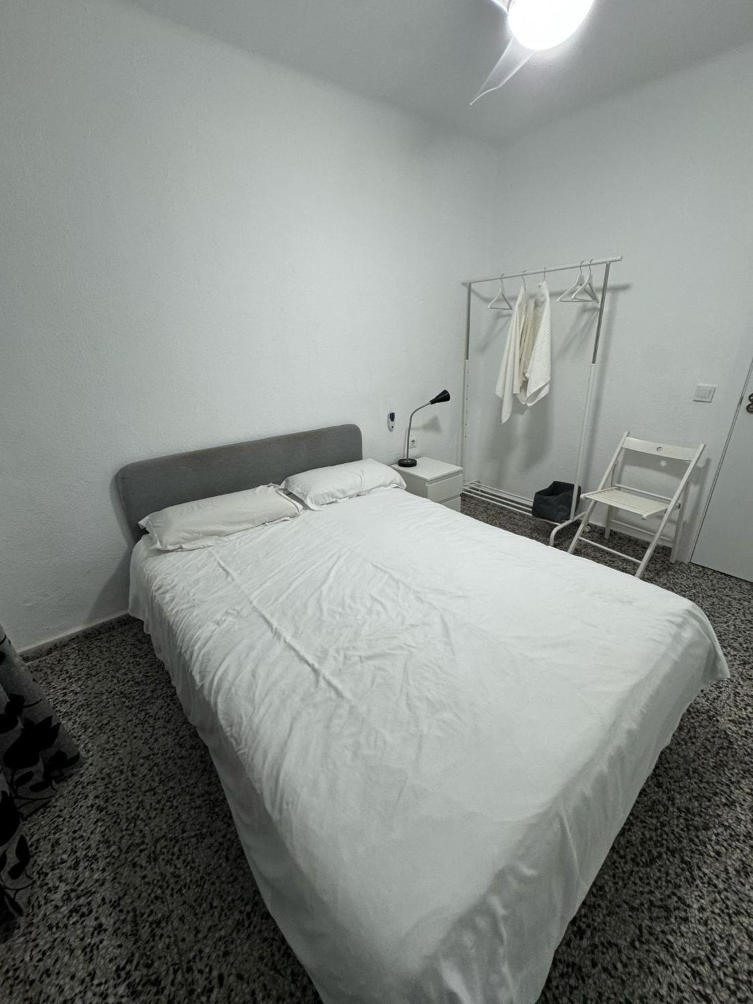 Apartamento De Habitaciones Privadas En El Centro De 马拉加 外观 照片