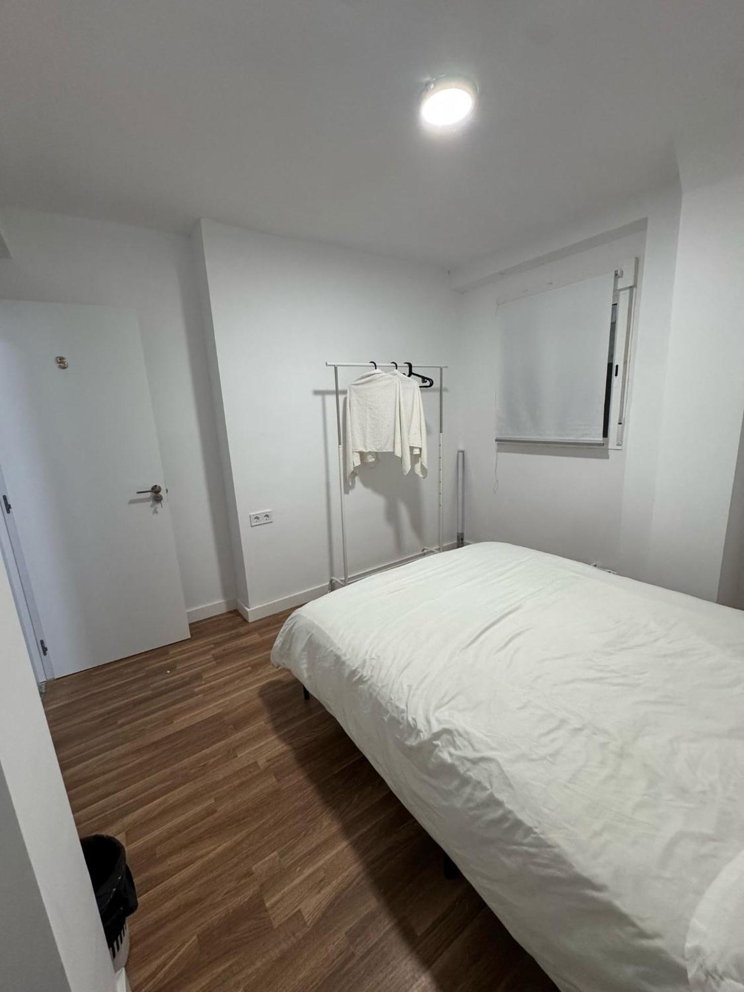 Apartamento De Habitaciones Privadas En El Centro De 马拉加 外观 照片