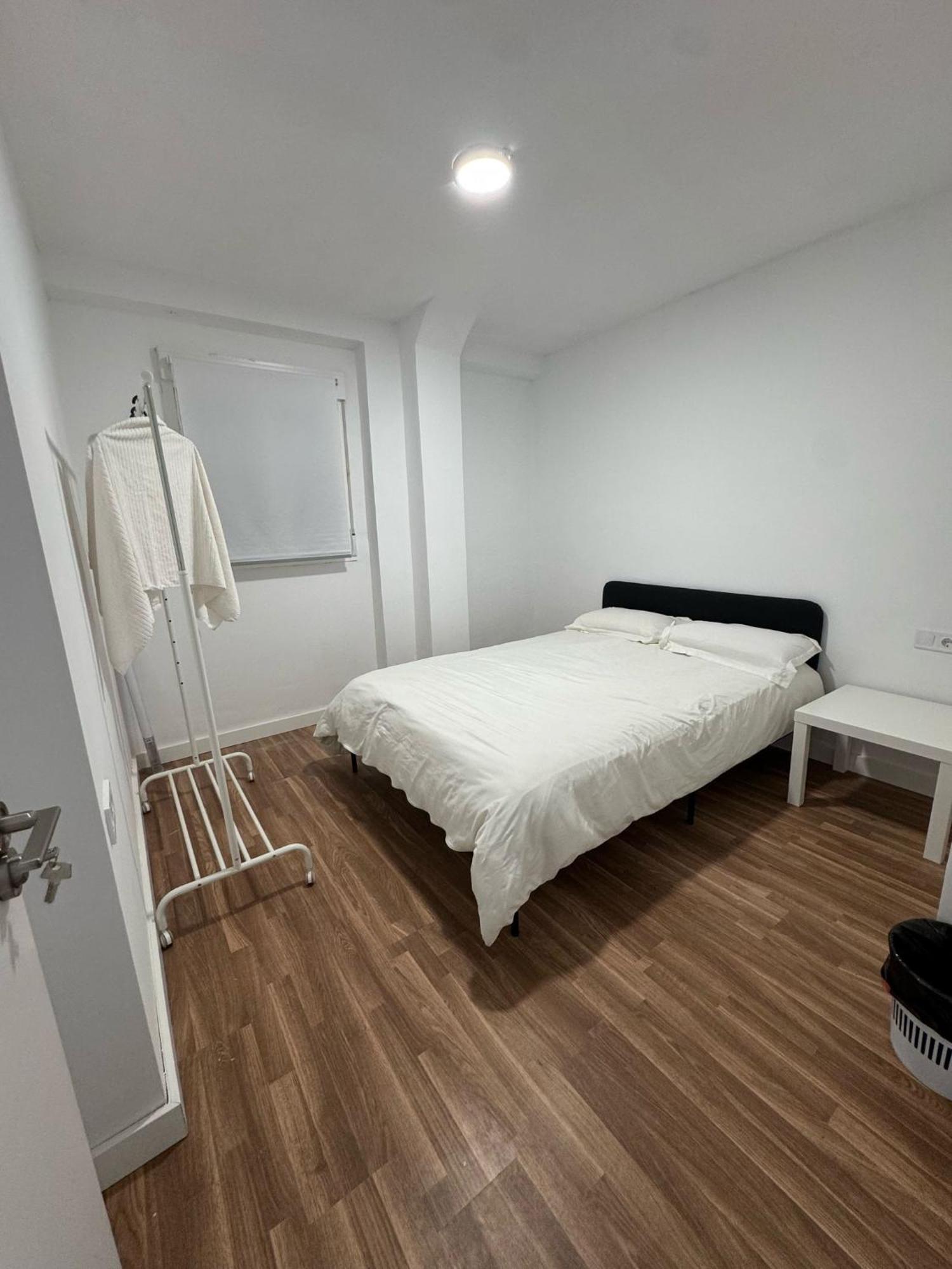 Apartamento De Habitaciones Privadas En El Centro De 马拉加 外观 照片
